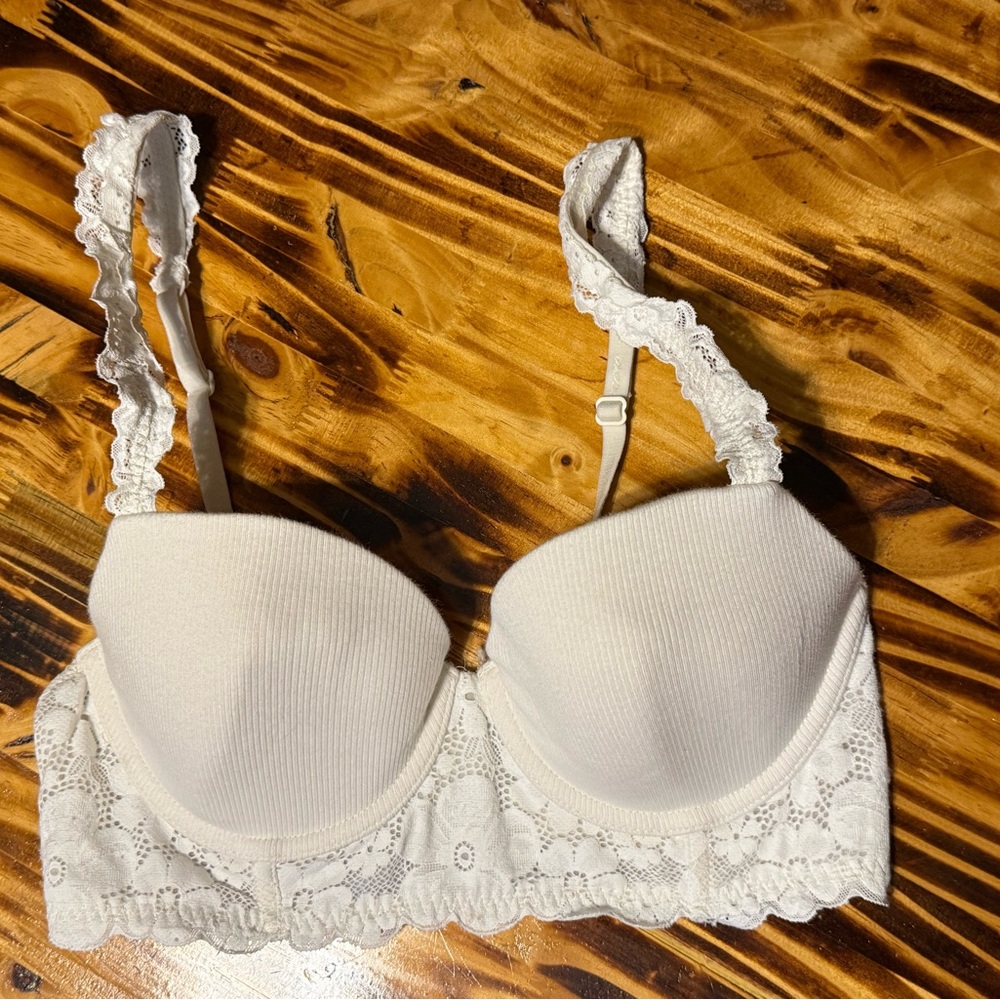 Aerie Cream Lace Detail Bra
